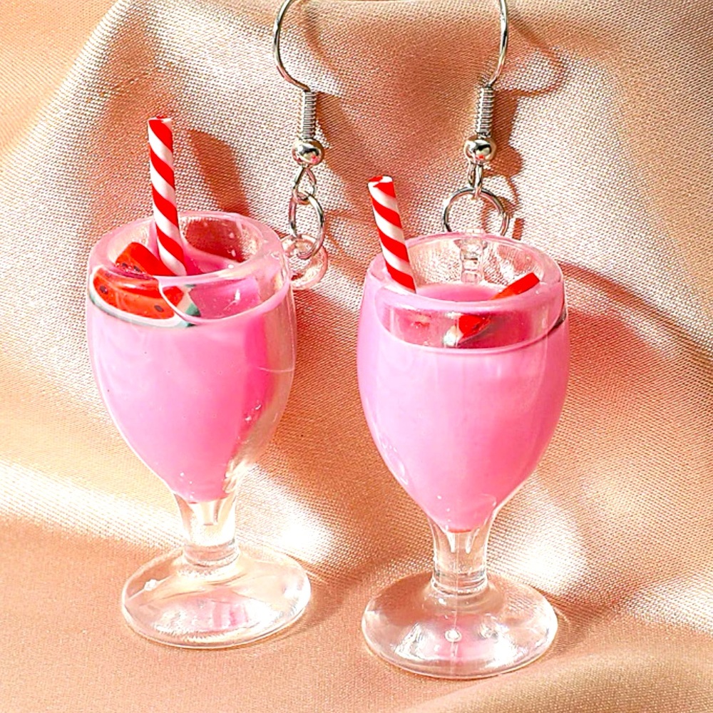 Adorable Pink Drink Design Earrings - Picture 1 of 3